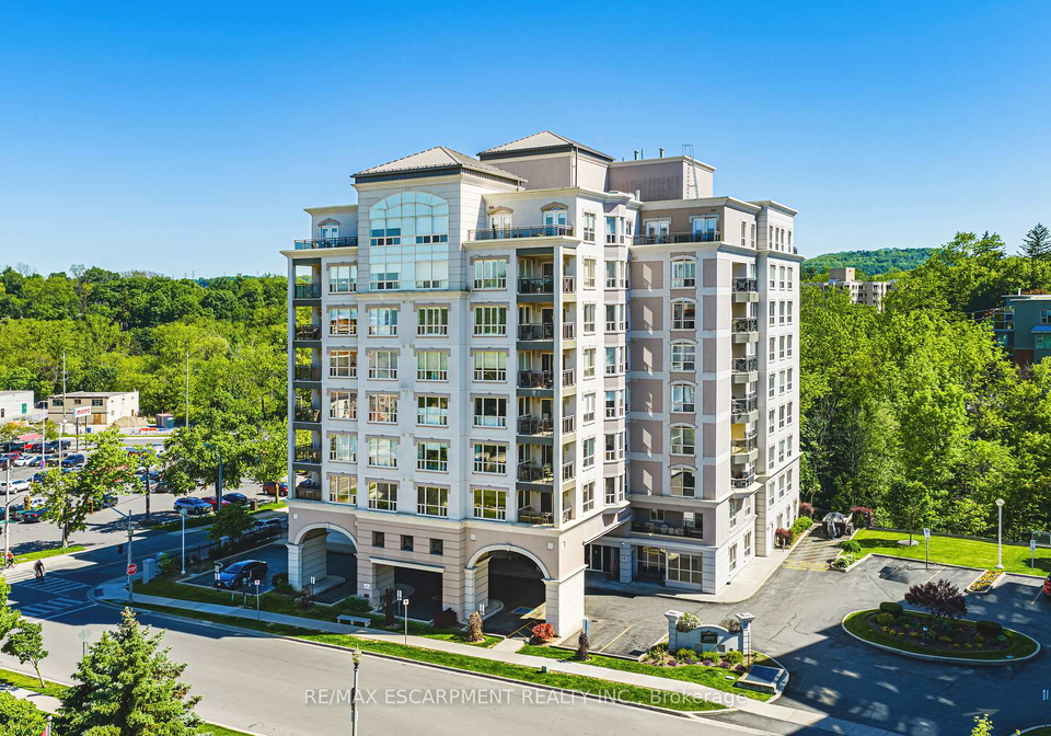 1000-creekside-drive-hamilton-ontario-x13235336