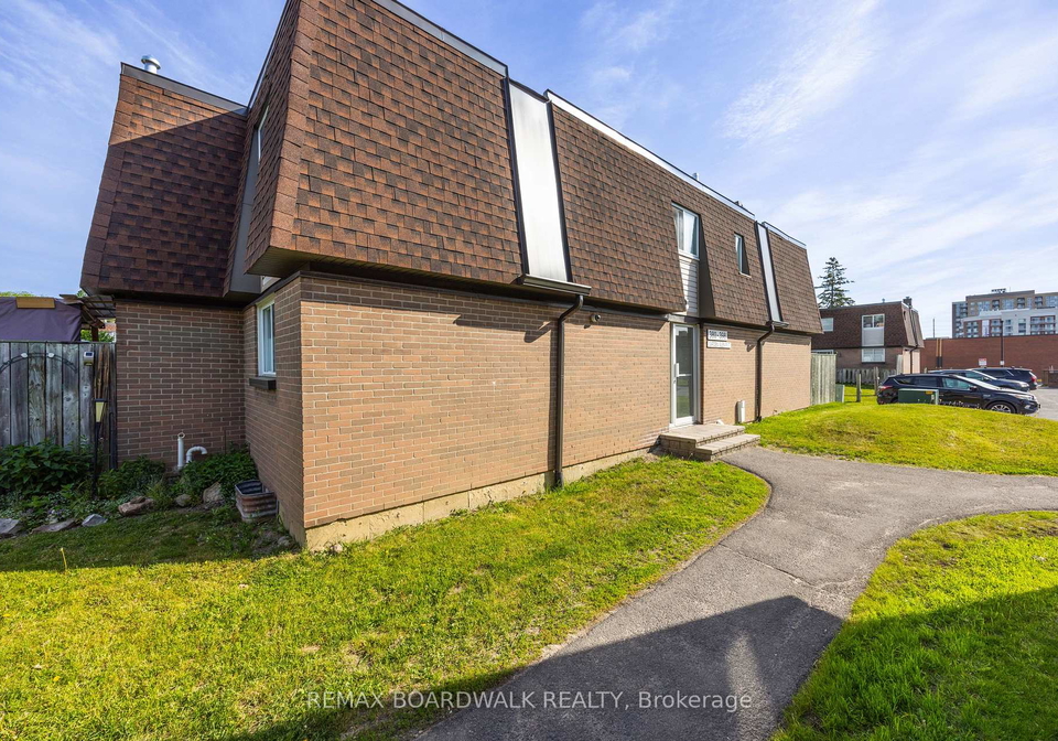 392-garden-glen-private-ottawa-ontario-x13235460