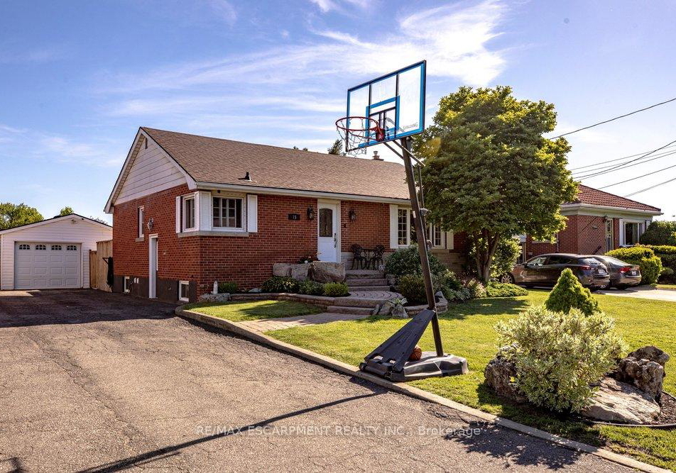 15-faircourt-drive-hamilton-ontario-x13235894
