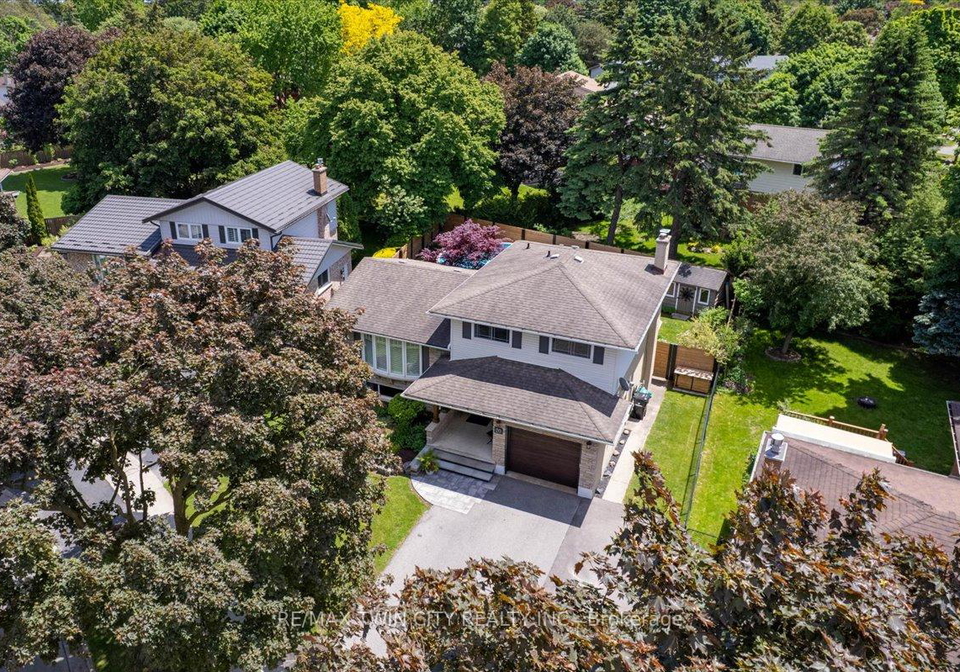 20-wolfes-court-kitchener-ontario-x13236052