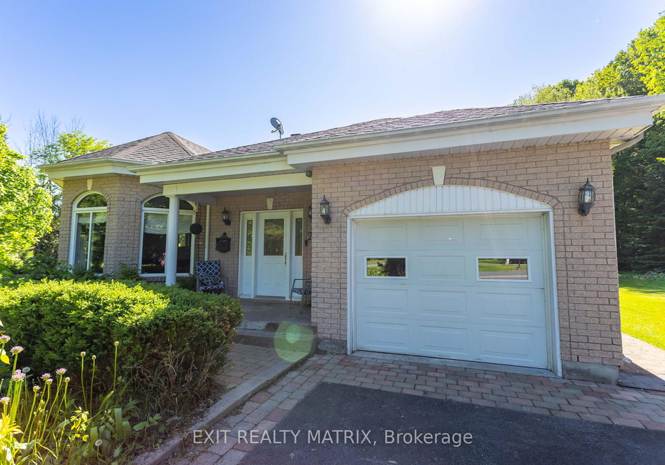 2779-maplewood-drive-champlain-ontario-x13236098