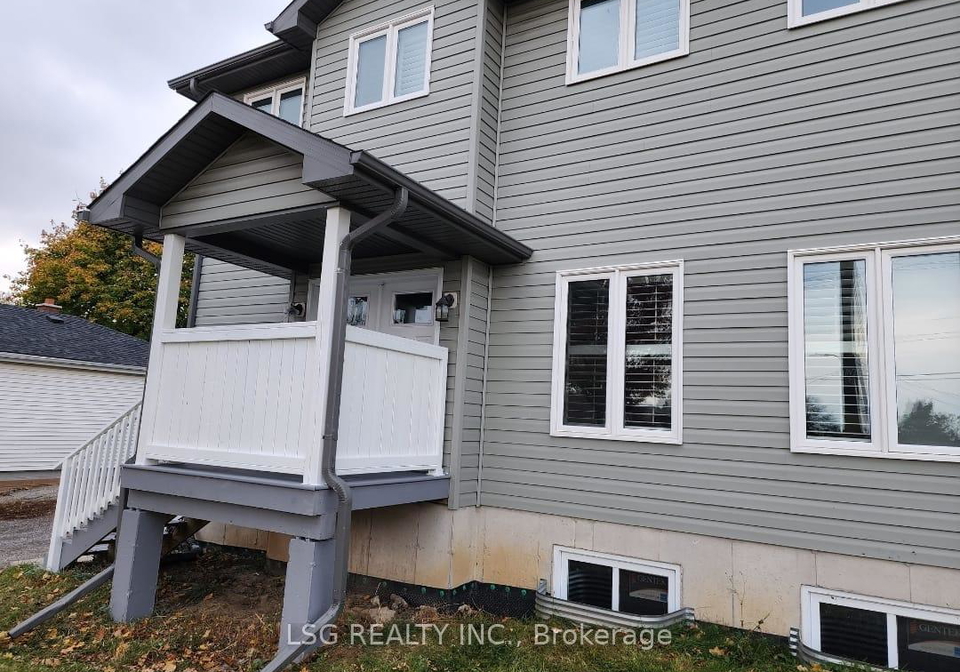 412-fennell-avenue-e-hamilton-ontario-x13236192