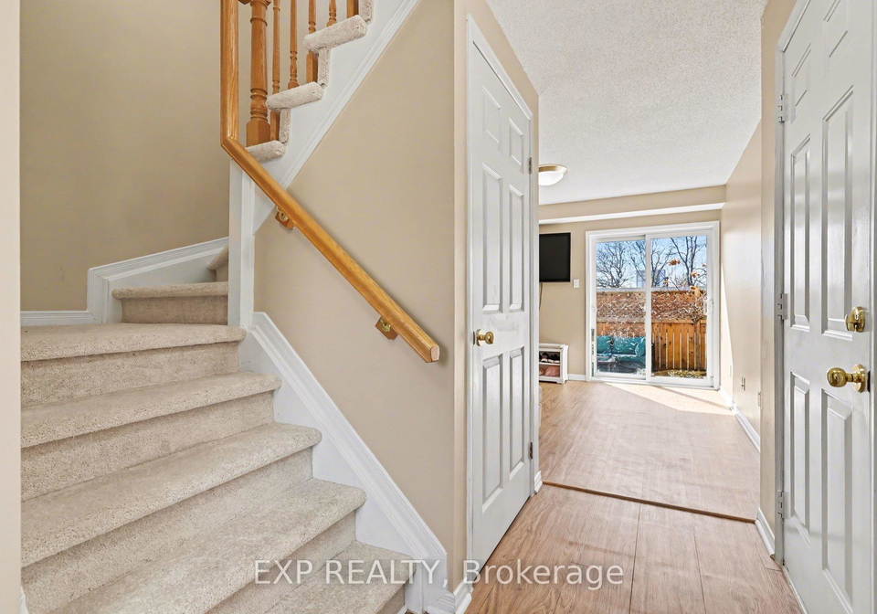 8-barnaby-private-ottawa-ontario-x13236572
