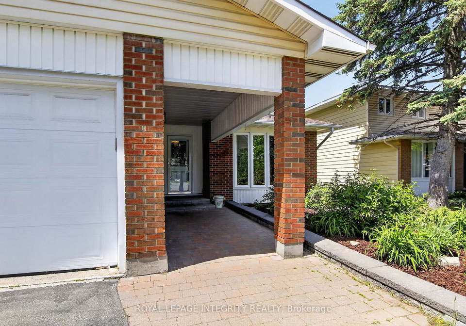 1646-grey-nuns-drive-ottawa-ontario-x13236586