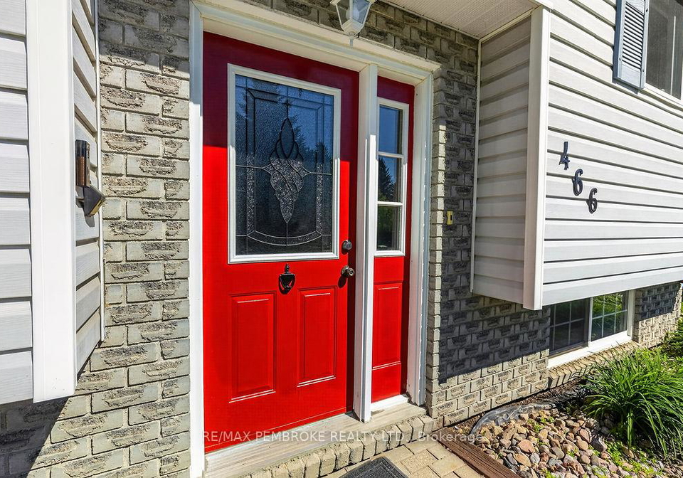466-gourley-avenue-pembroke-ontario-x13236636