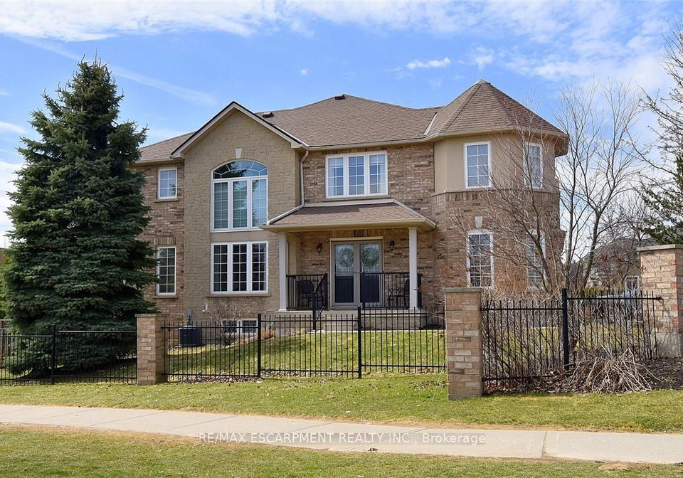 39-panabaker-drive-hamilton-ontario-x13236808