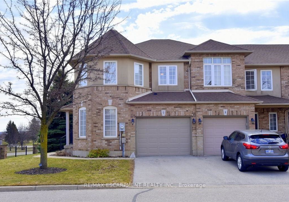 39-panabaker-drive-hamilton-ontario-x13236808