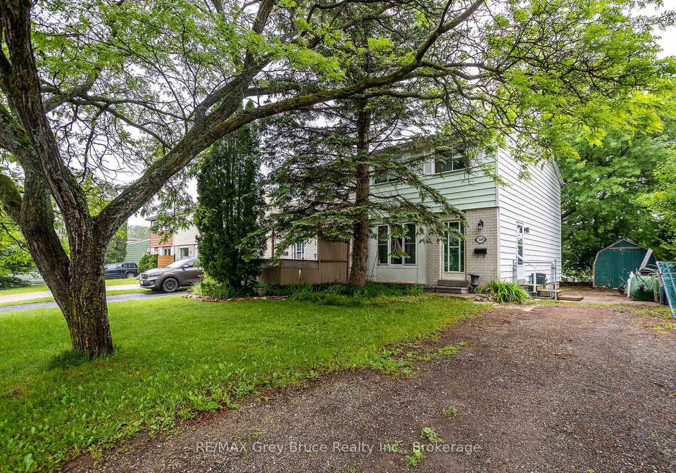 1068-11th-street-e-owen-sound-ontario-x13237214