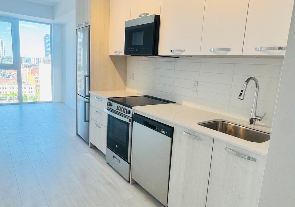 75-james-street-s-hamilton-ontario-x13237346