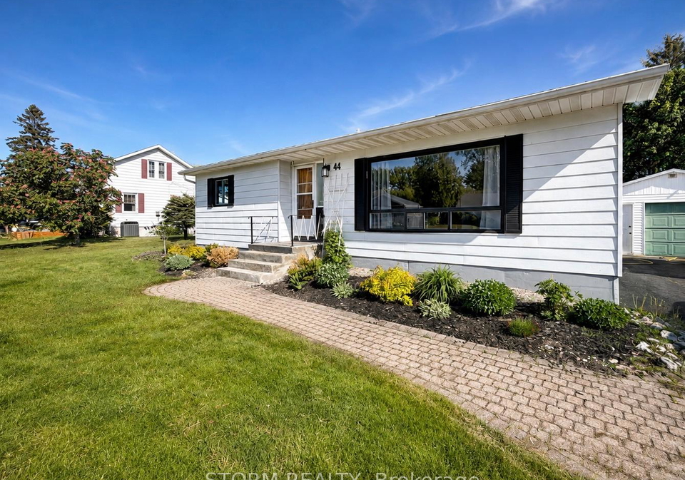 44-st-lawrence-street-south-stormont-ontario-x13237644
