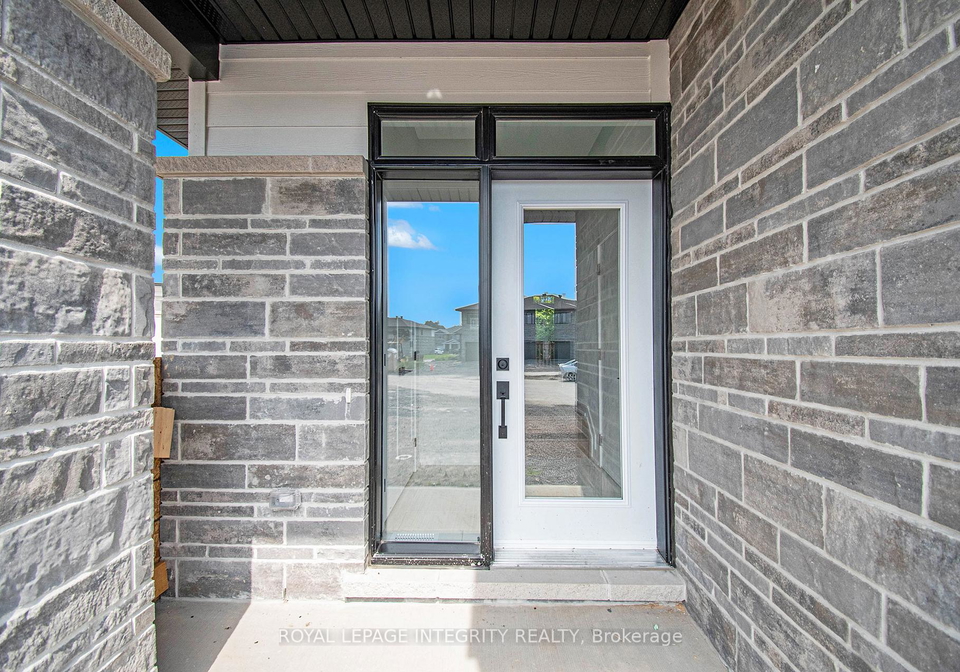 10-morral-court-arnprior-ontario-x13237964