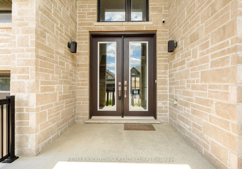 10-mcgovern-lane-brant-ontario-x13238232