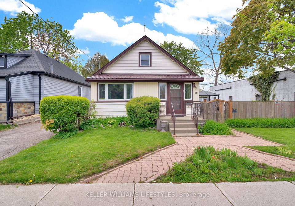 3-holborn-avenue-london-south-ontario-x13238416