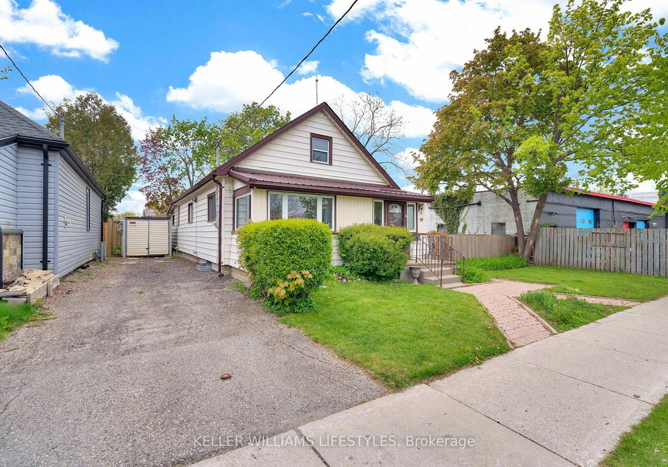3-holborn-avenue-london-south-ontario-x13238416