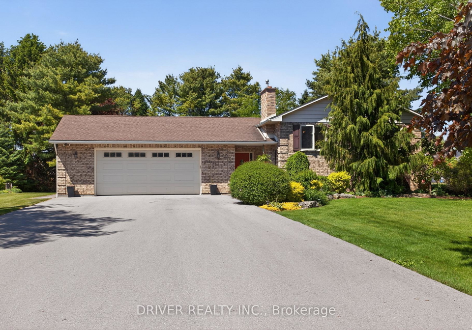 49300-nova-scotia-line-malahide-ontario-x13238468