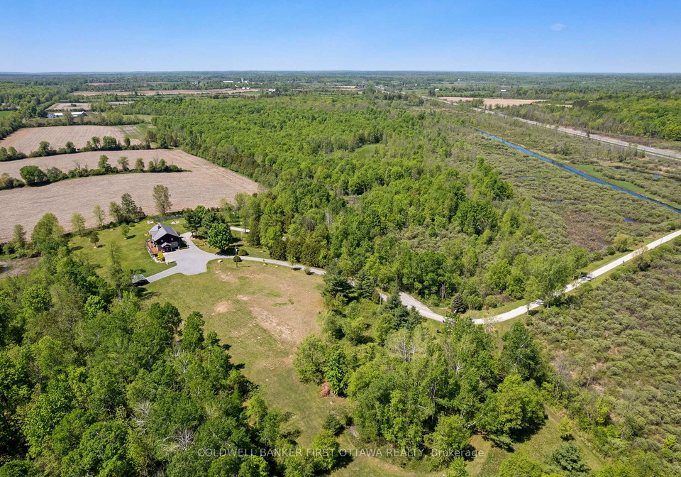 19067-highway-7-tay-valley-ontario-x13238714