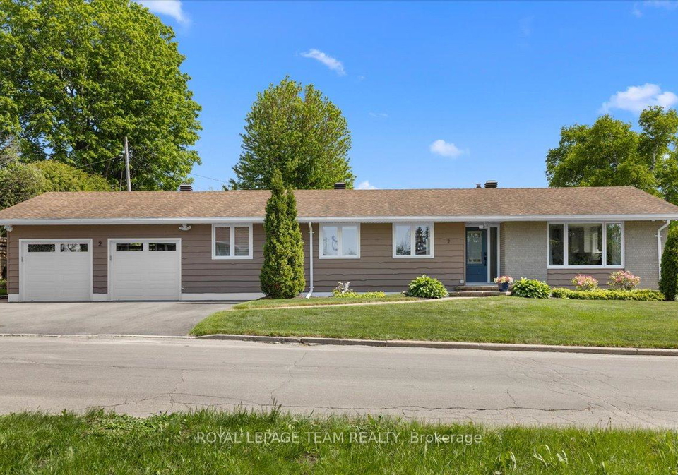 2-lavina-crescent-ottawa-ontario-x13238856