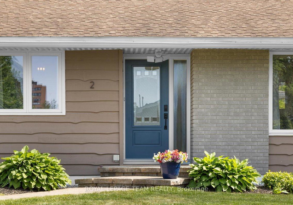2-lavina-crescent-ottawa-ontario-x13238856