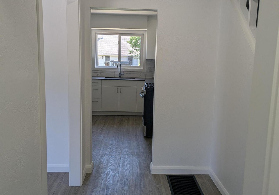 40-wistow-street-london-east-ontario-x13239076