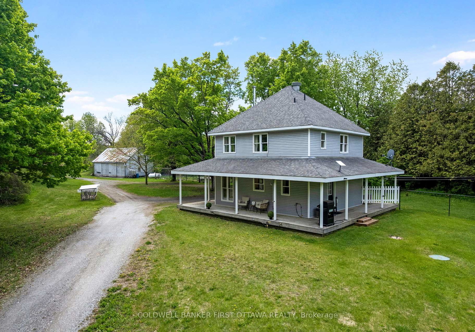 2511-concession-10c-lanark-highlands-ontario-x13239338
