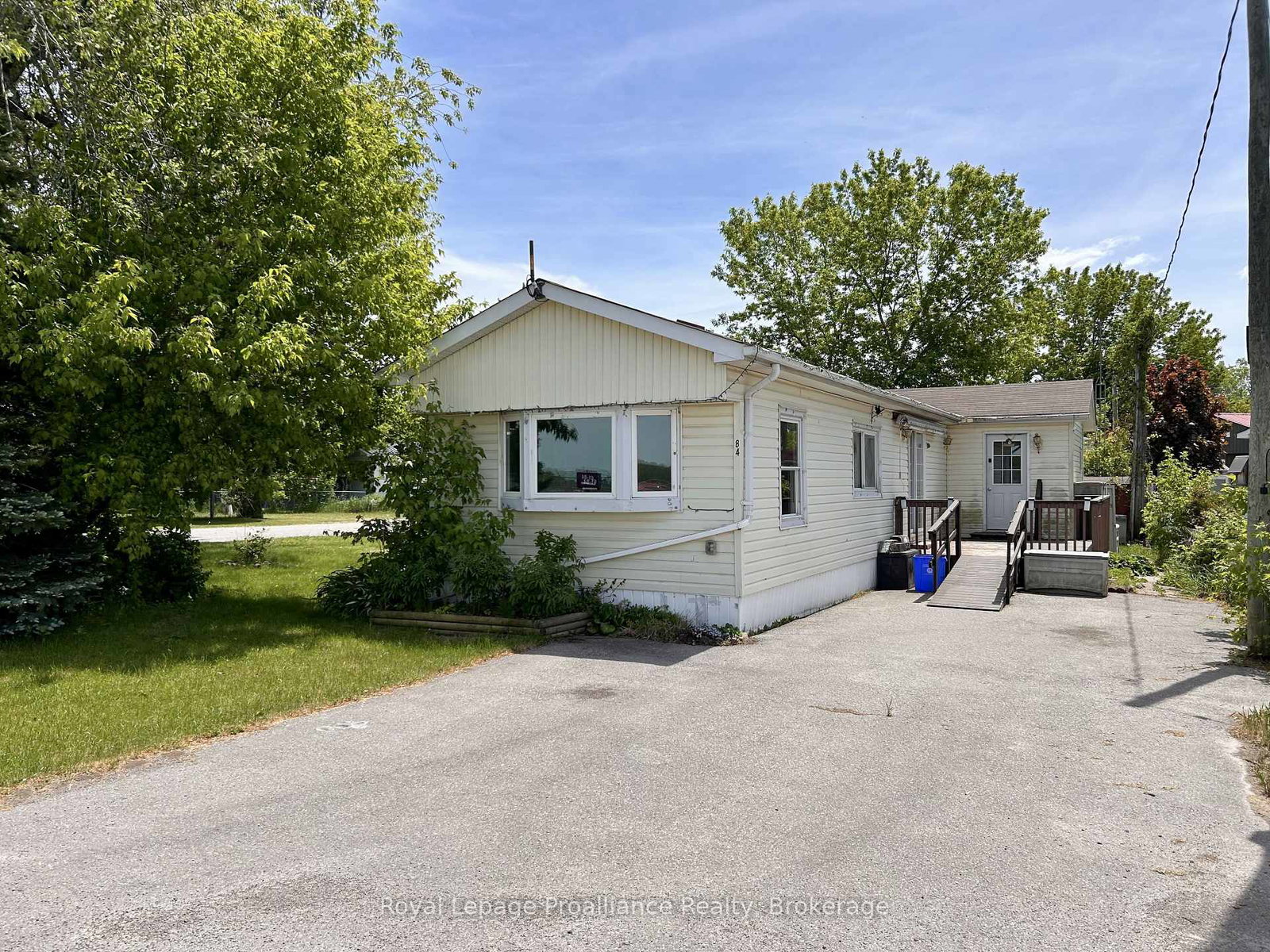 63-whites-road-quinte-west-ontario-x13239466