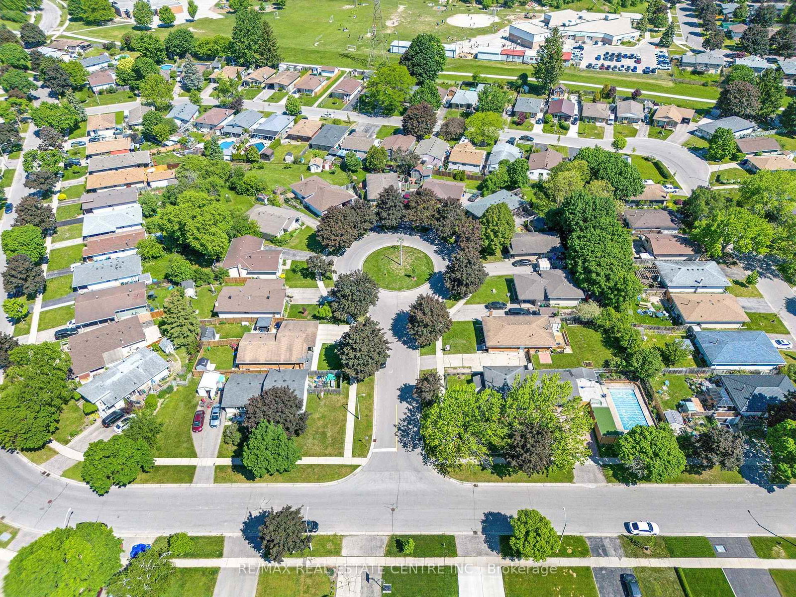 12-selkirk-court-kitchener-ontario-x13239484