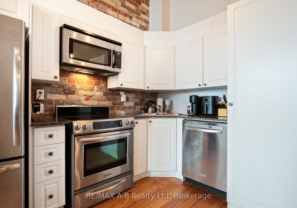 66-wellington-street-stratford-ontario-x13239548