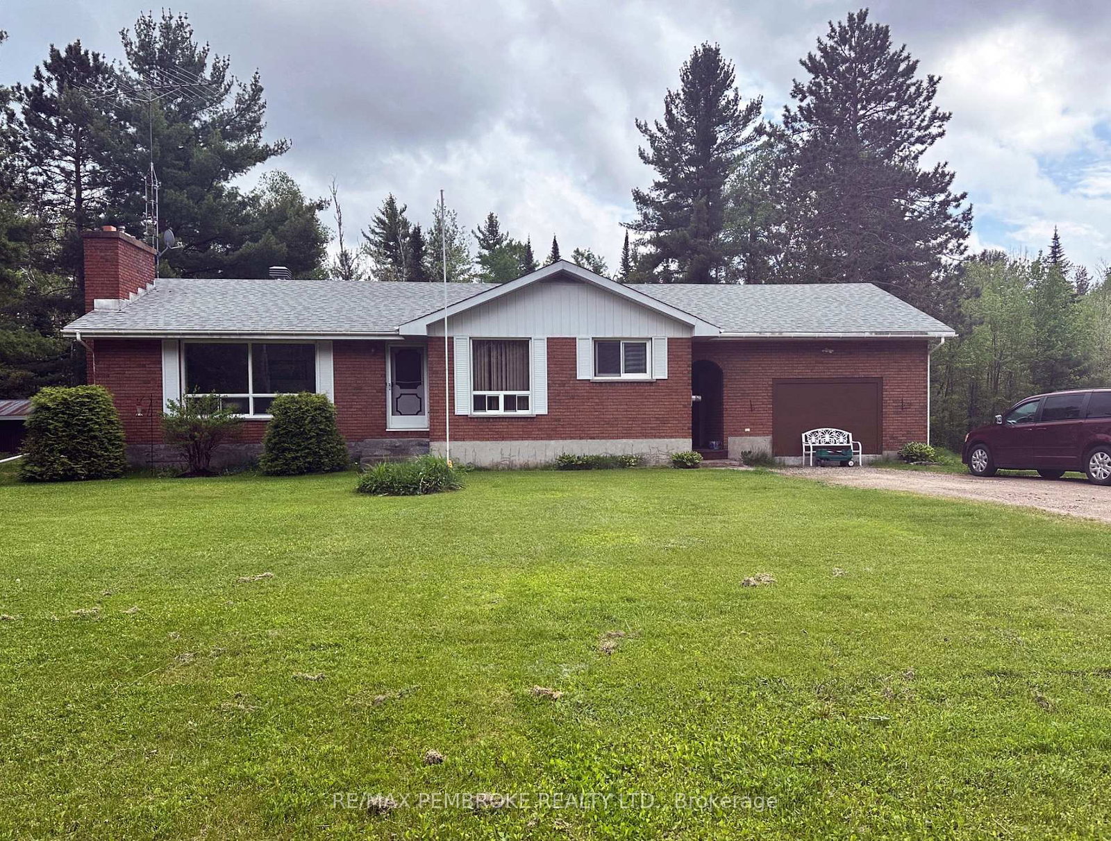 701-smaglinski-stoppa-parkway-madawaska-valley-ontario-x13239634