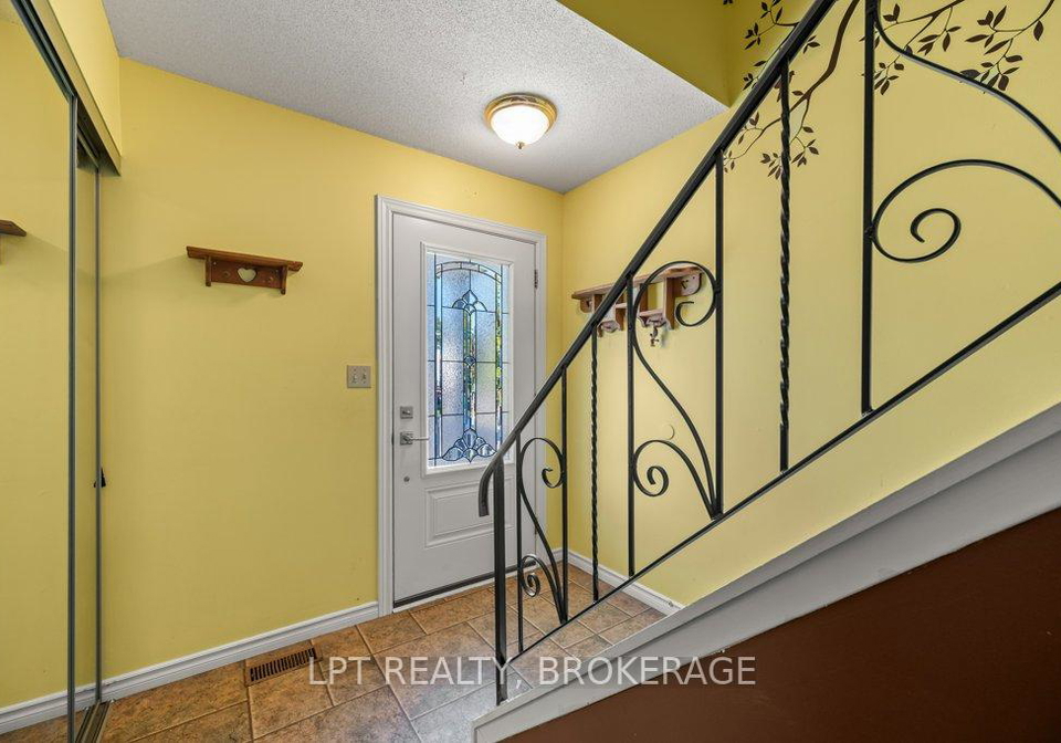 994-uxbridge-crescent-kingston-ontario-x13239682