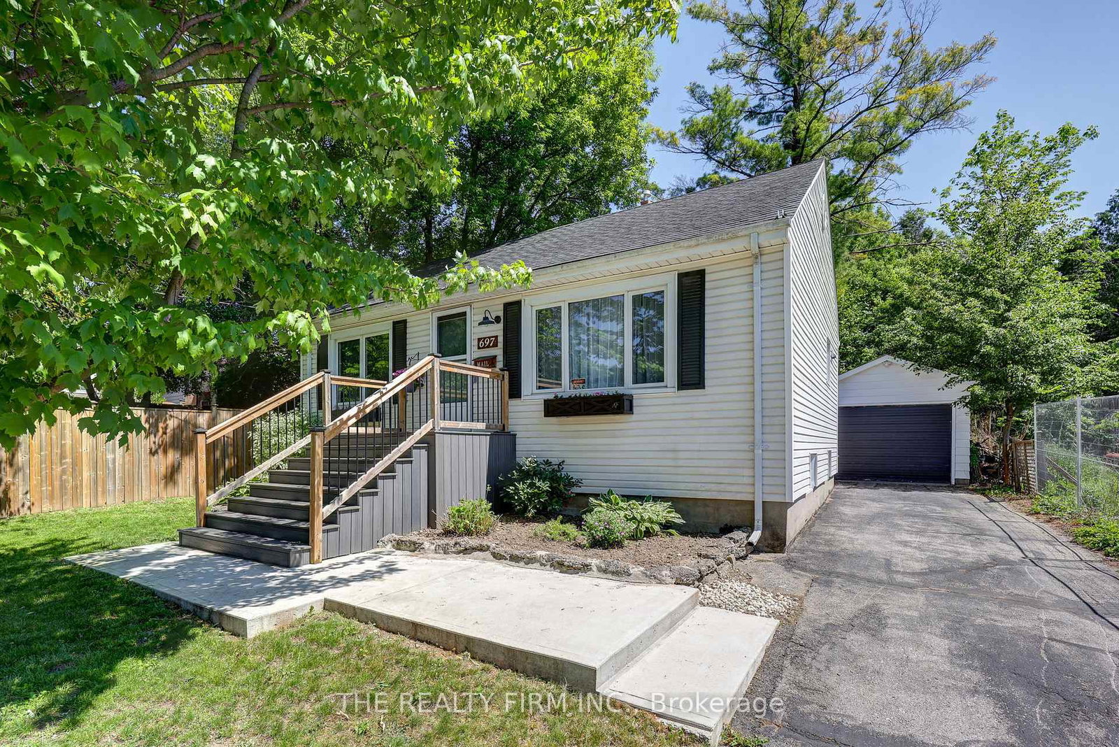 697-victoria-street-london-east-ontario-x13239778