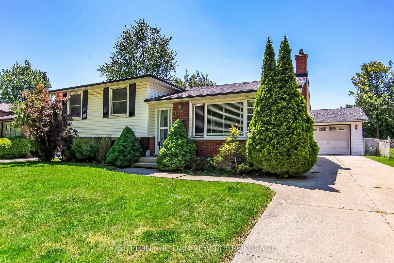 729-hampstead-road-london-south-ontario-x13240110