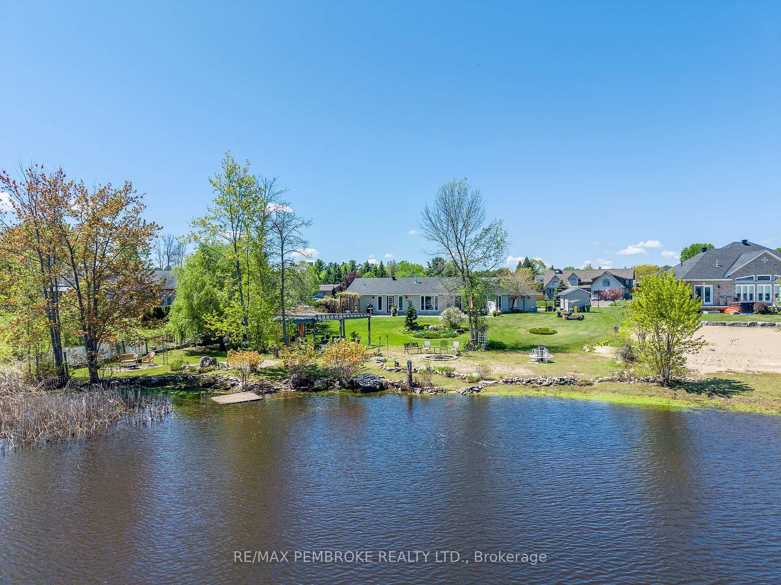 11-fairway-drive-petawawa-ontario-x13240266