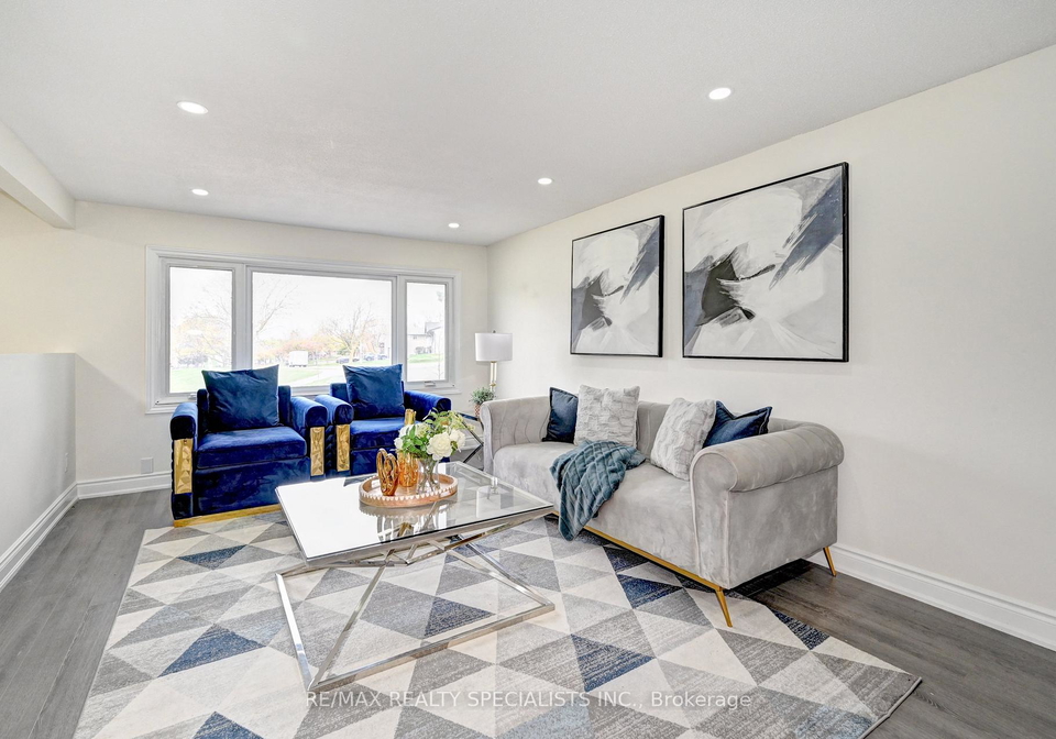 11-dinison-crescent-kitchener-ontario-x13240494