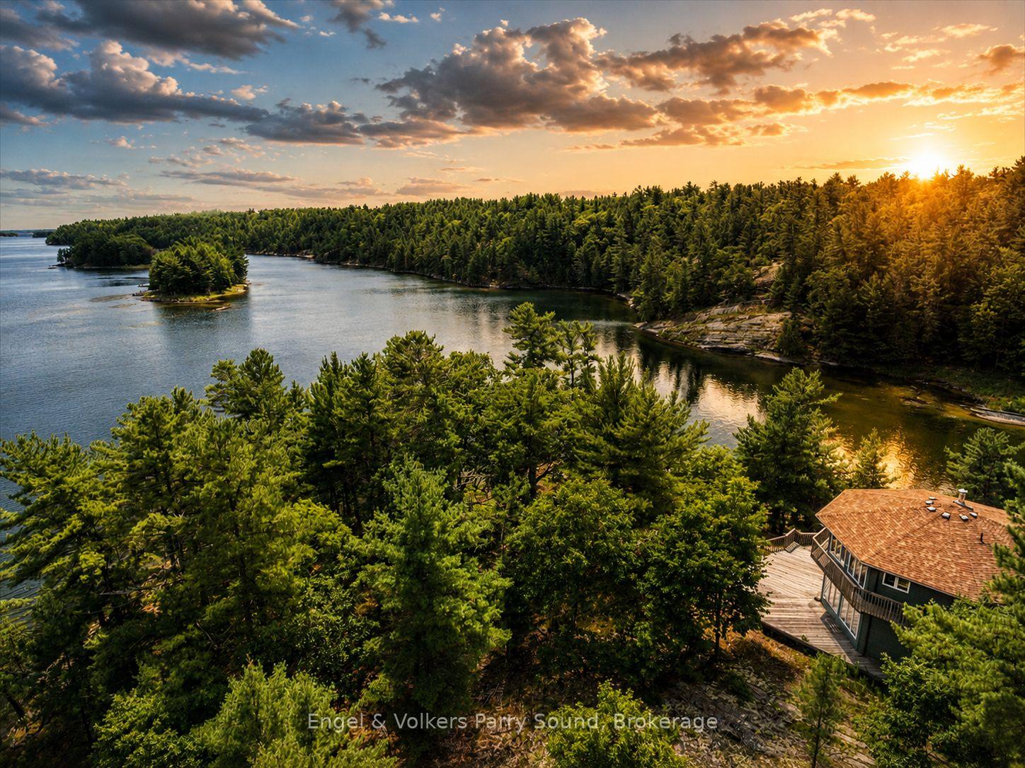 1-3-4-5-loon-bay-carling-ontario-x13240620