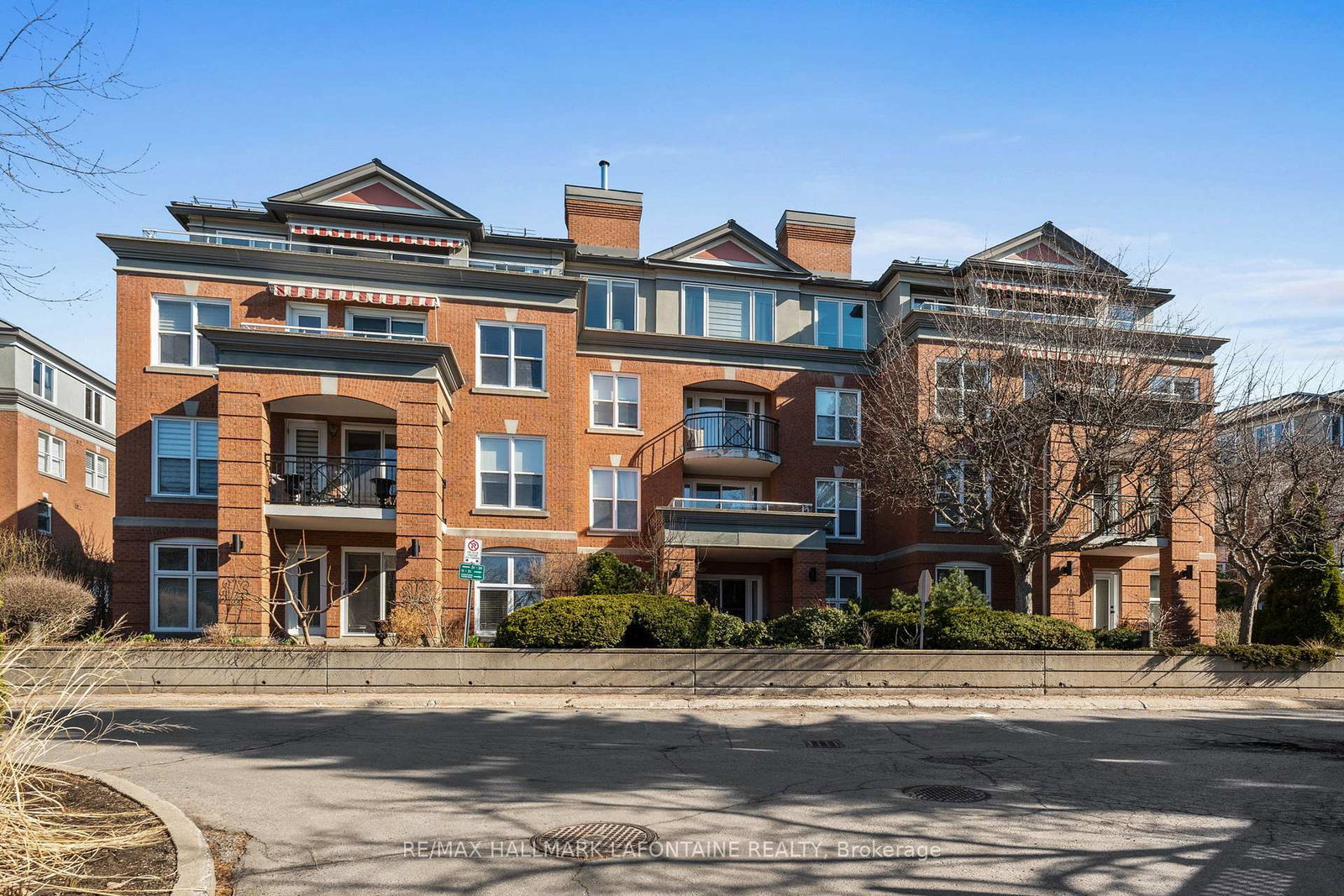 21-durham-private-ottawa-ontario-x13240698
