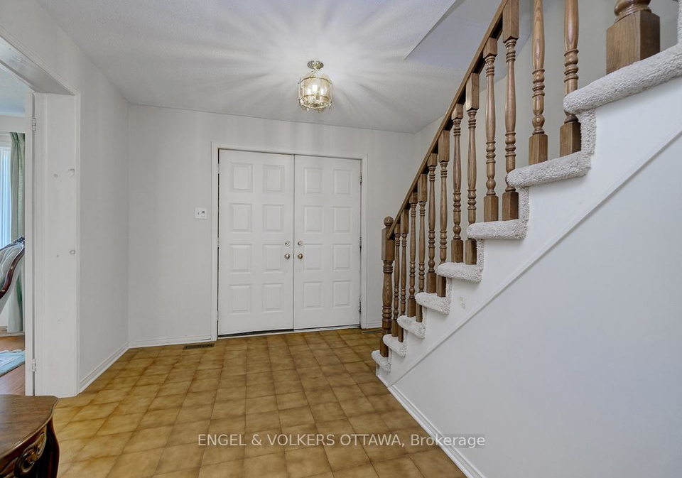 210-cypress-court-ottawa-ontario-x13240722