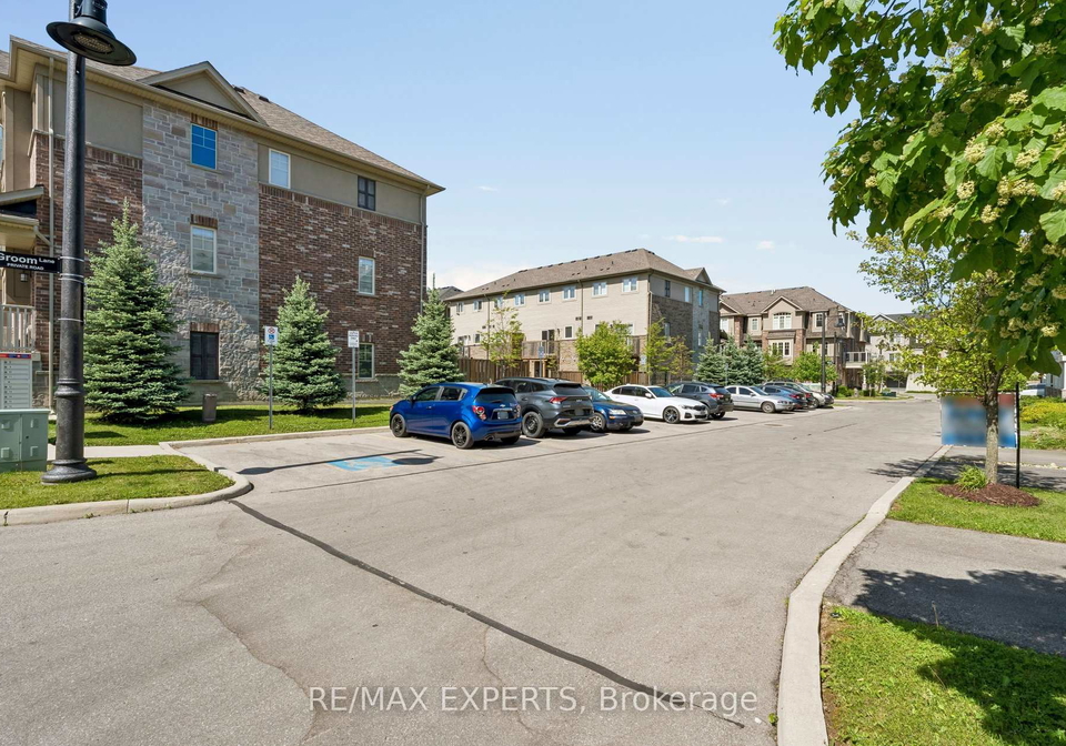 4-groom-lane-hamilton-ontario-x13240774