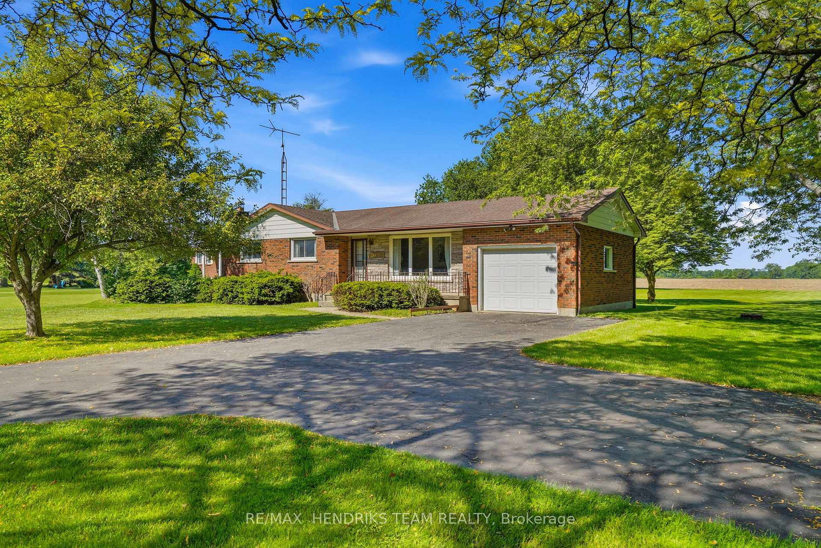42014-hwy-3-wainfleet-ontario-x13240802