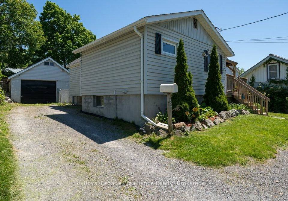 327-sidney-street-quinte-west-ontario-x13240858