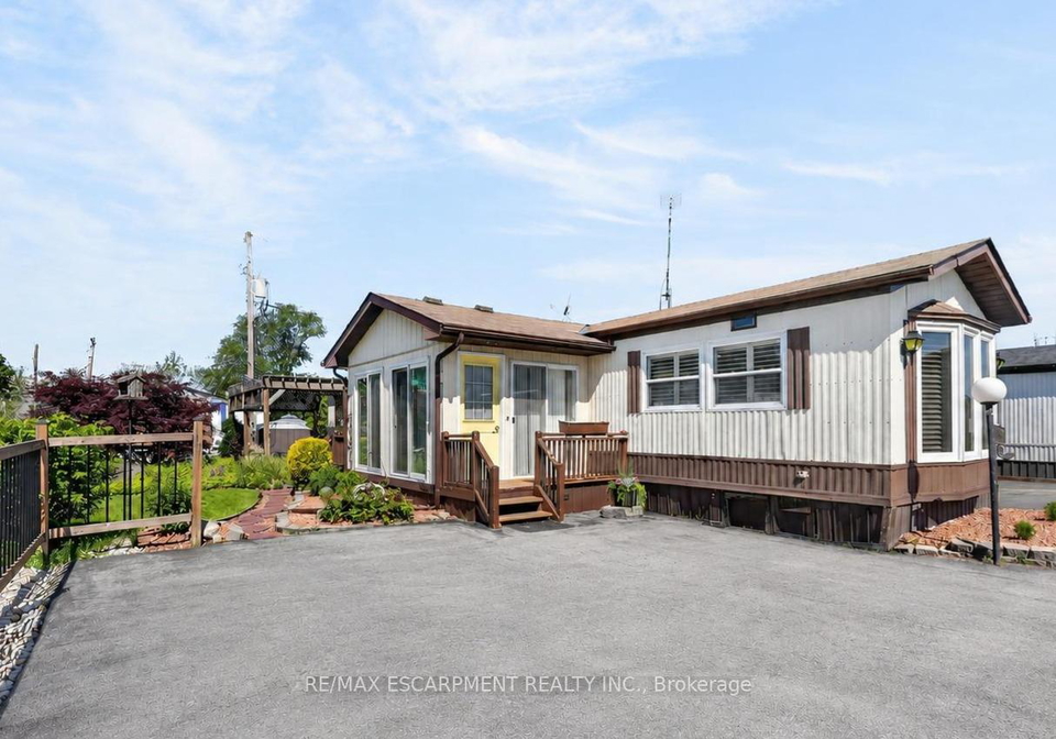 4450-david-lane-lincoln-ontario-x13240900