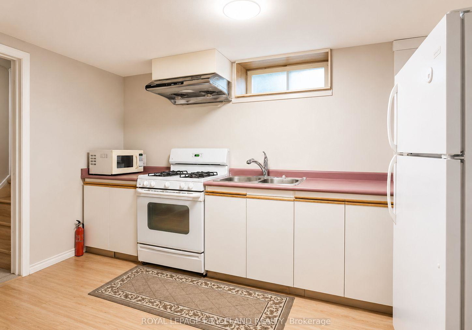 403-denlow-avenue-hamilton-ontario-x13240932