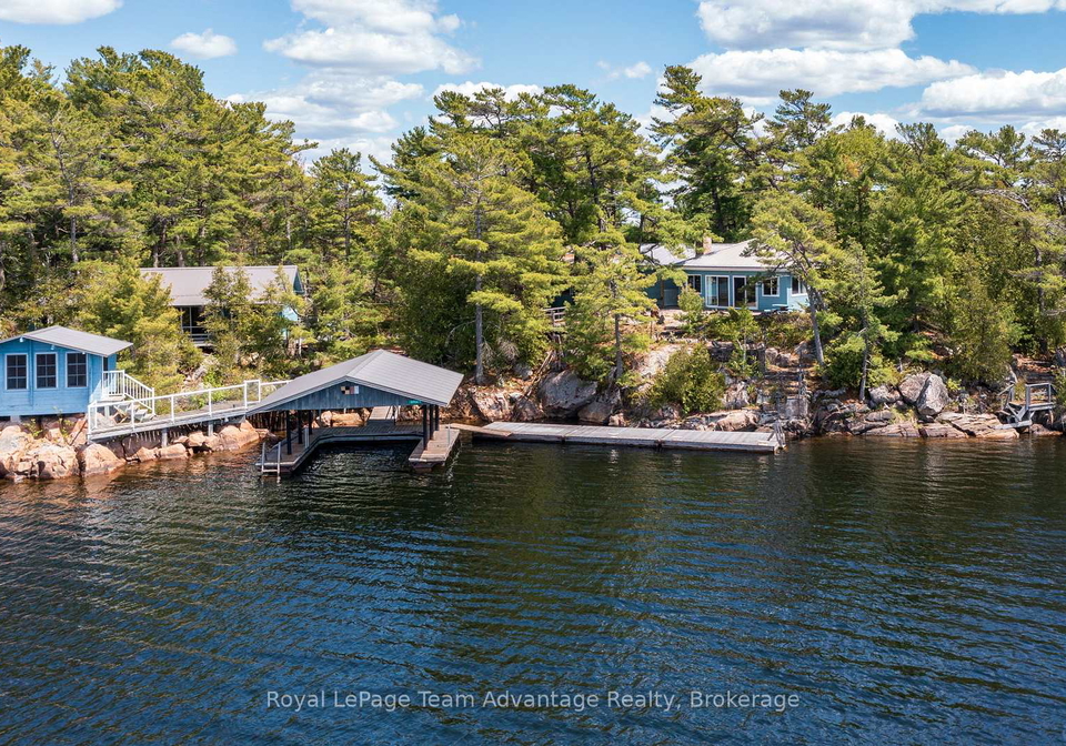 1-a906-island-the-archipelago-ontario-x13241100