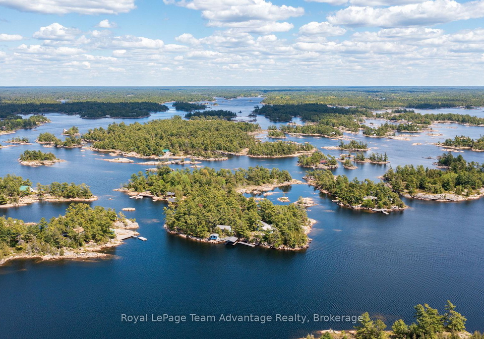 1-a906-island-the-archipelago-ontario-x13241100