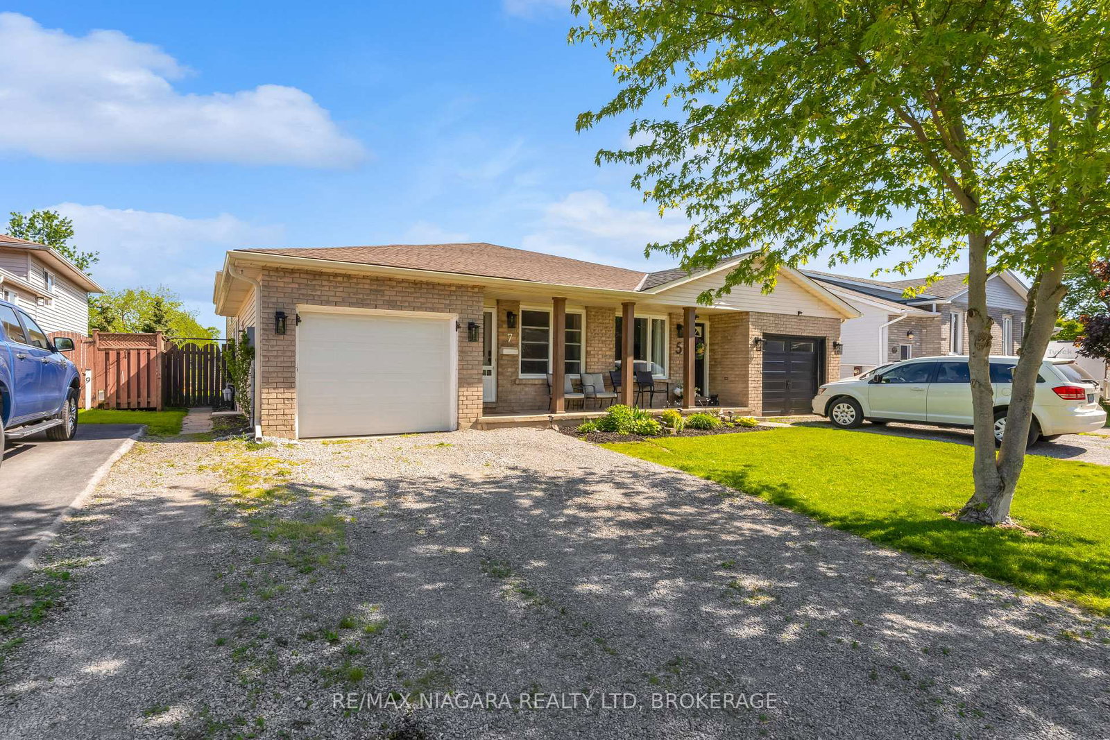 7-hillcrest-road-port-colborne-ontario-x13241128
