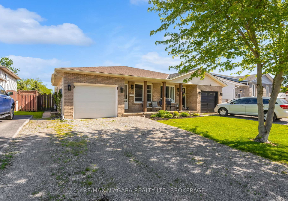 7-hillcrest-road-port-colborne-ontario-x13241128