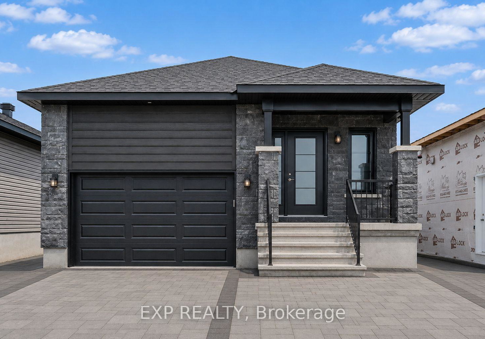 1220-montblanc-crescent-russell-ontario-x13241454