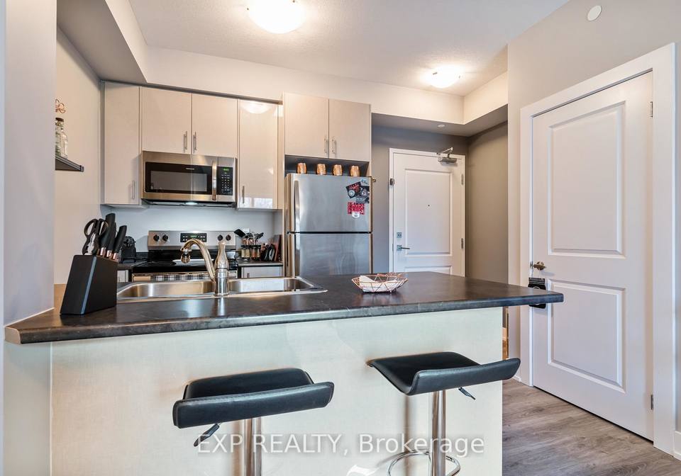 125-shoreview-place-hamilton-ontario-x13241678