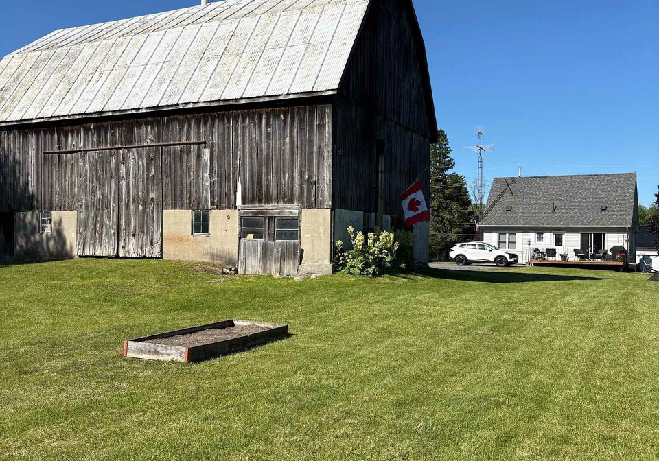 2775-county-road-40-quinte-west-ontario-x13241714
