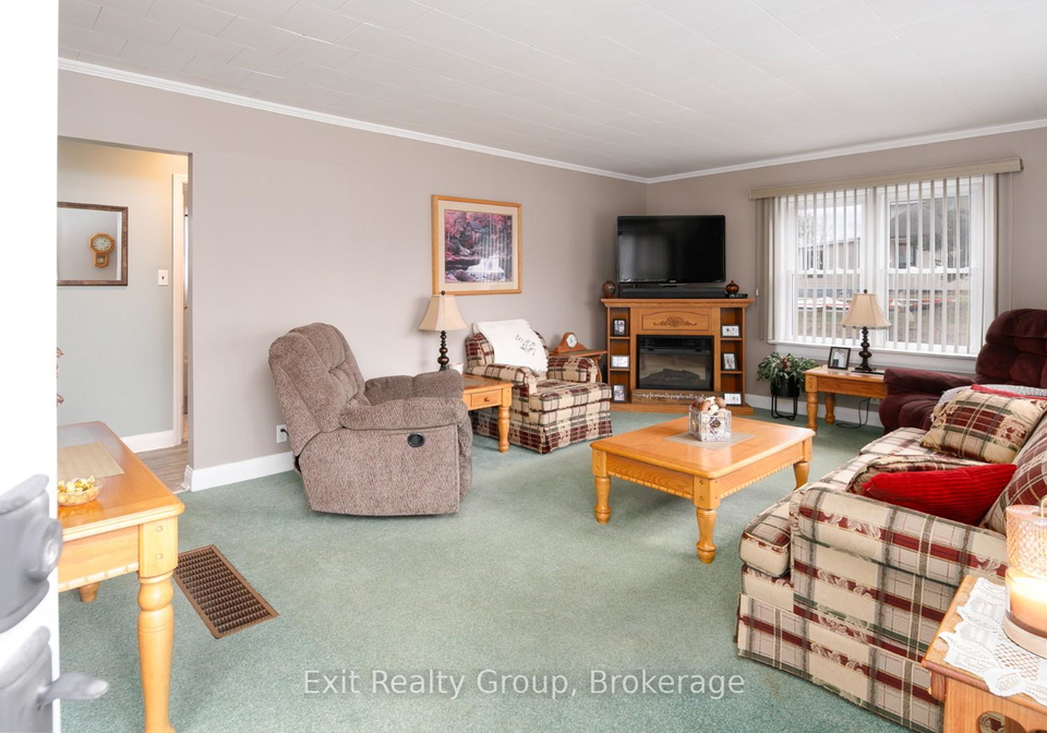 2775-county-road-40-quinte-west-ontario-x13241714