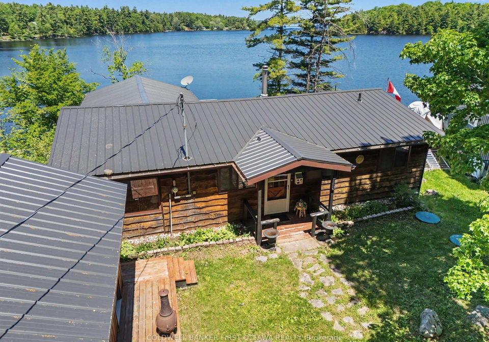1394-black-lake-north-shore-tay-valley-ontario-x13242008